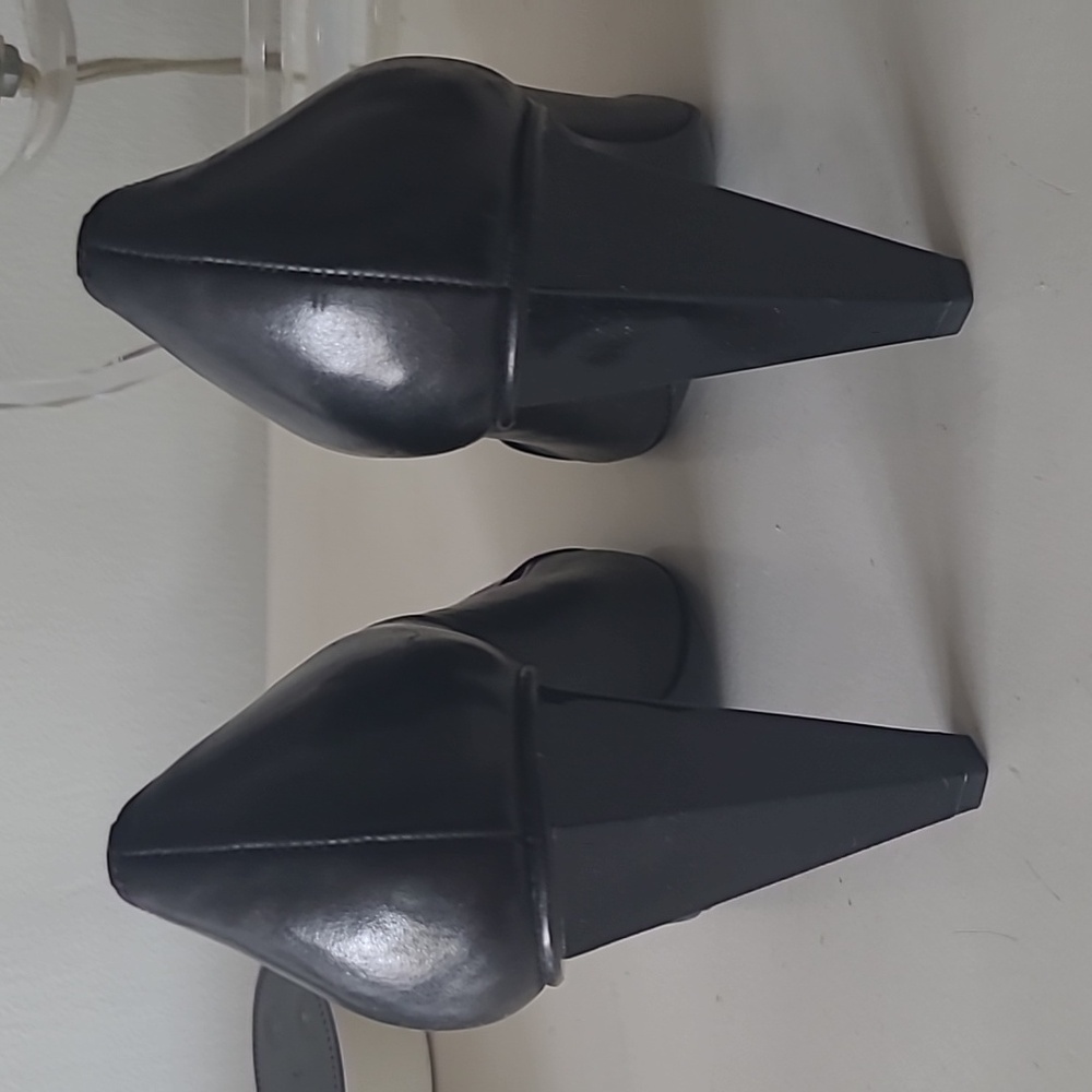 BCBGMAXAZRIA Leather Booties - Picture 3 of 6
